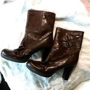 Wassimo target boots size 8